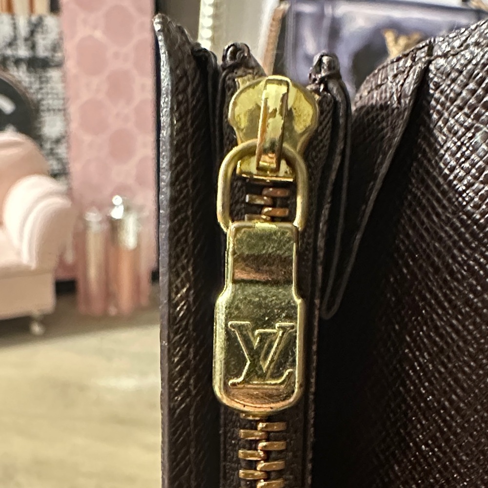 Louis Vuitton Damier Ebene Sarah long Wallet - Picture 12 of 13